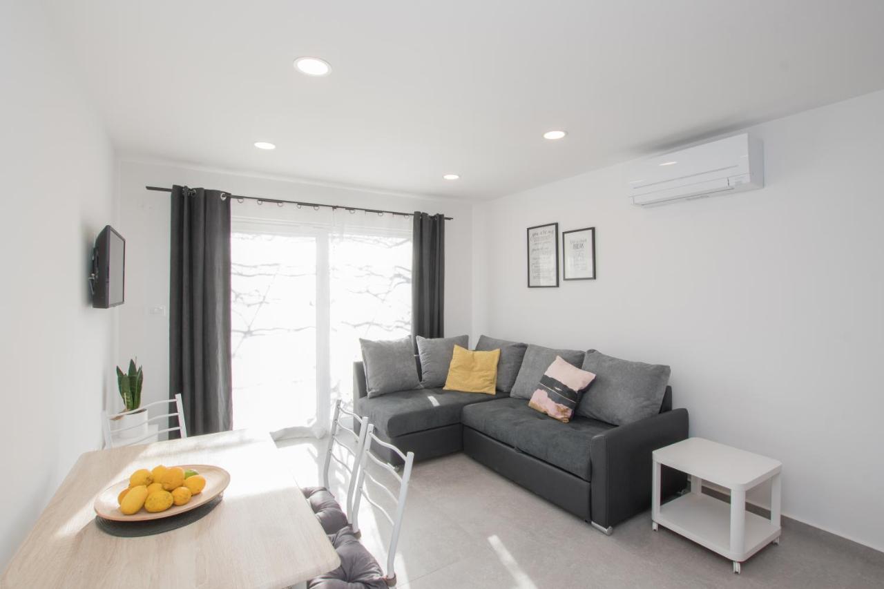 Apartments Lirio Umag Exterior foto